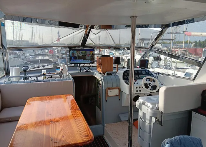 Bateau Au Bassin Des Lumieres